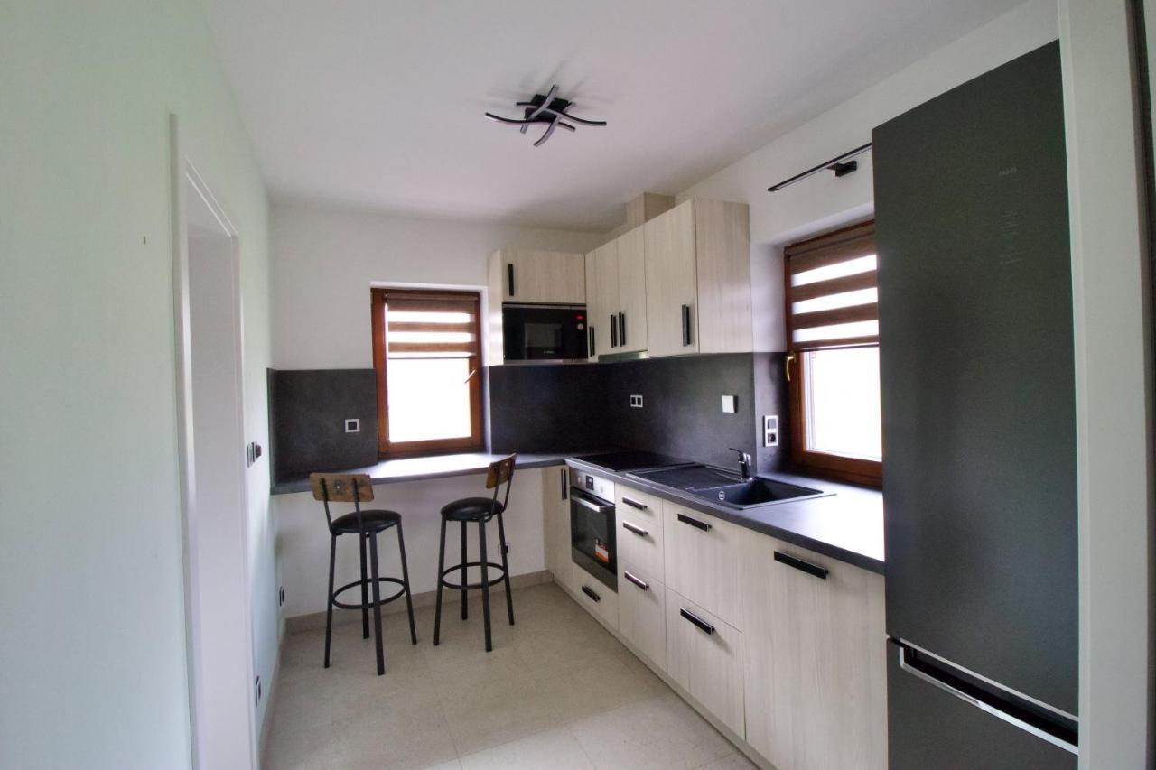 Apartman Uprostred Trojuhelniku Praha - Karlovy Vary - Plzen Kolesovice Ngoại thất bức ảnh
