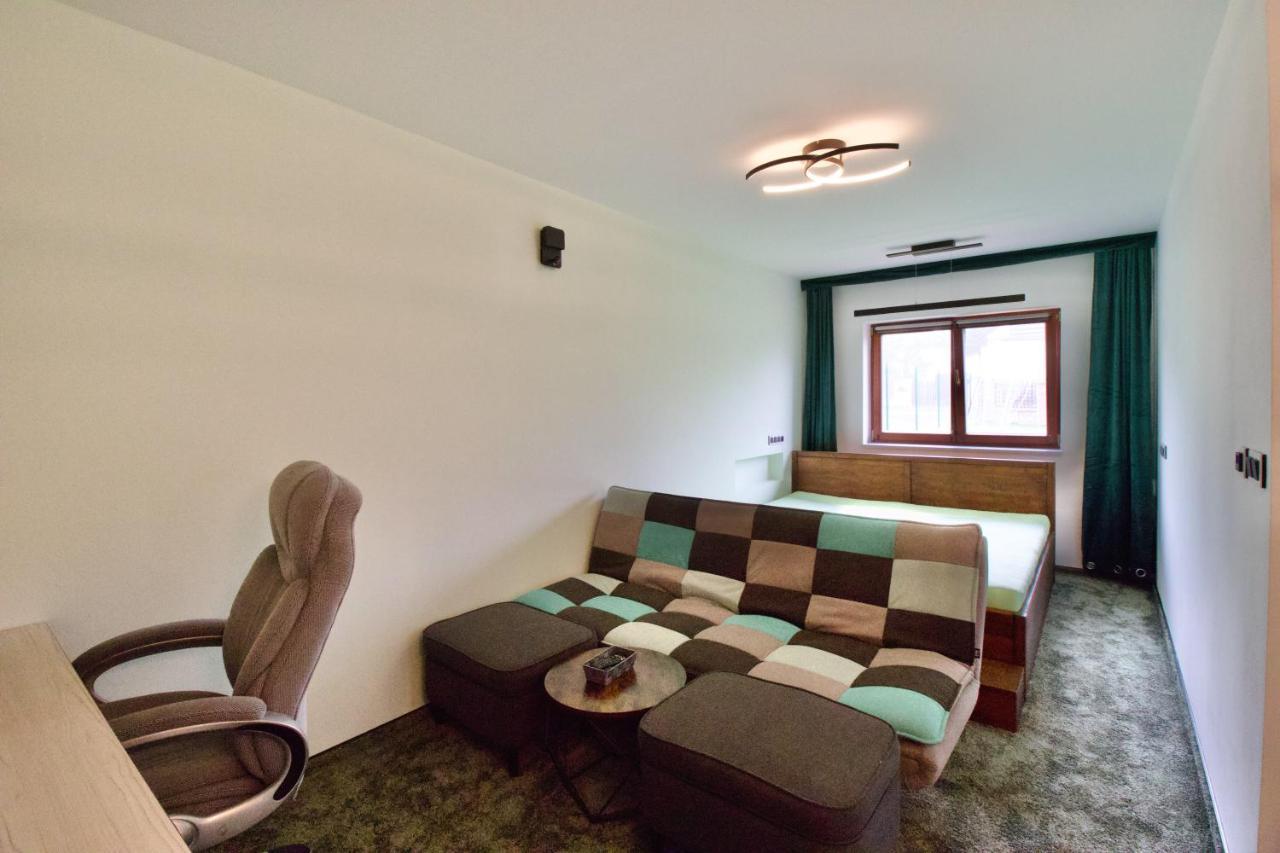 Apartman Uprostred Trojuhelniku Praha - Karlovy Vary - Plzen Kolesovice Ngoại thất bức ảnh